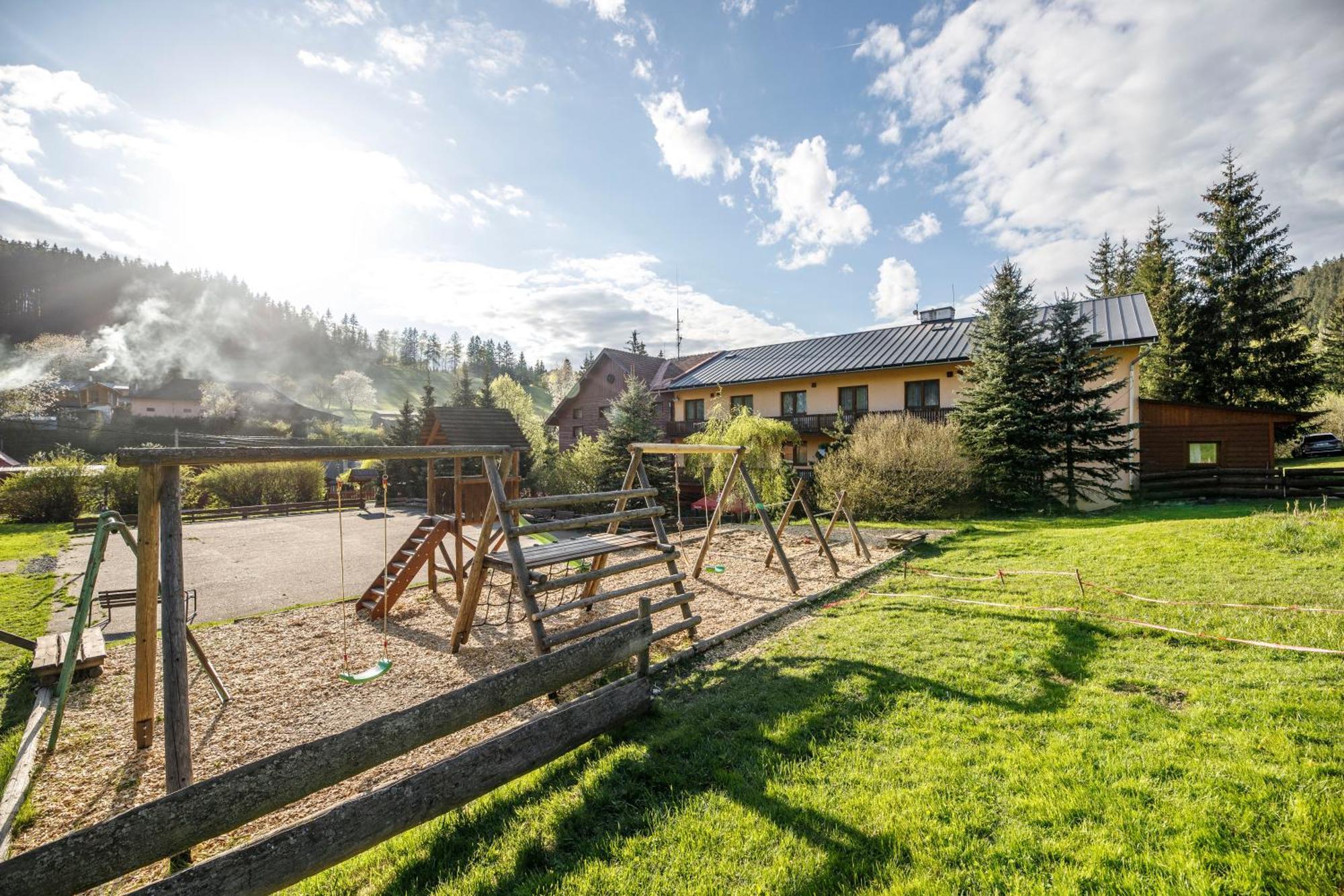 Horsky Hotel Kycerka Velké Karlovice المظهر الخارجي الصورة