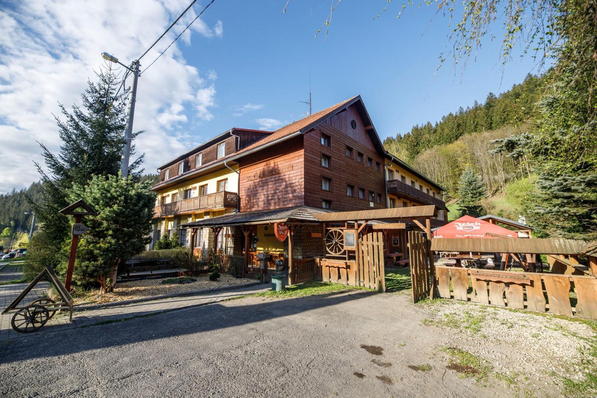Horsky Hotel Kycerka Velké Karlovice المظهر الخارجي الصورة